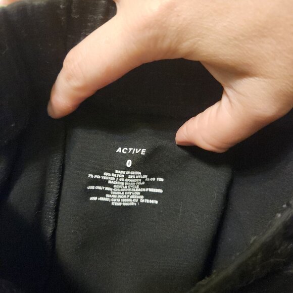 Torrid Active cropped sweats - Picture 3 of 4